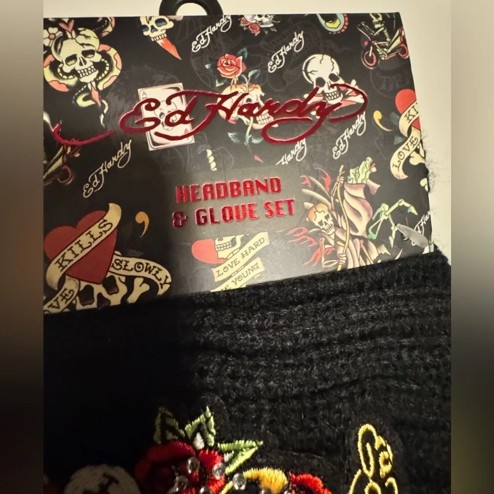 Ed Hardy Women's Love Kills Slowly Headband & Glove Set Black One Size NWT